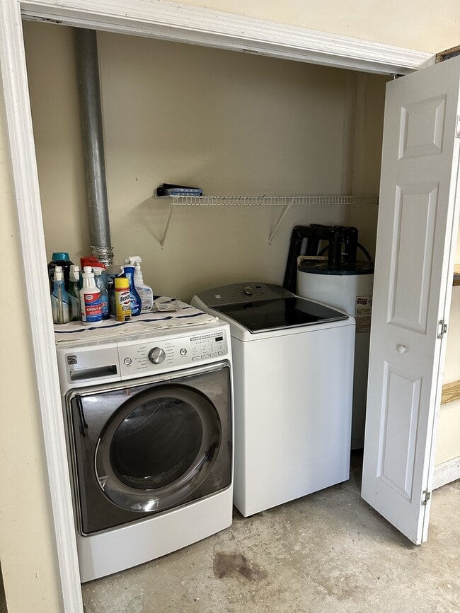 Building Photo - 134 Annie Rd