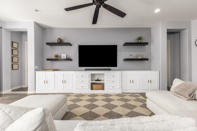 Building Photo - 26814 N 100th Ln