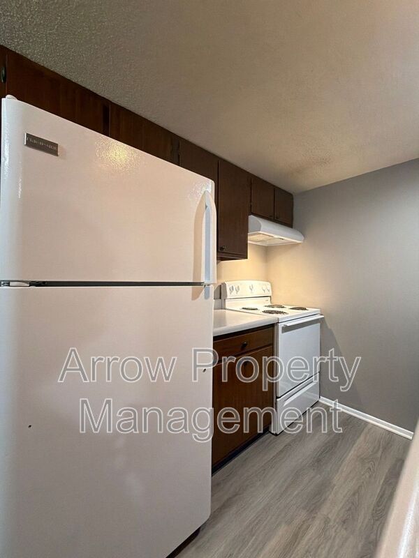 Building Photo - 2110 J St