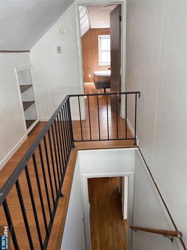 Building Photo - 139 Phelps Ave