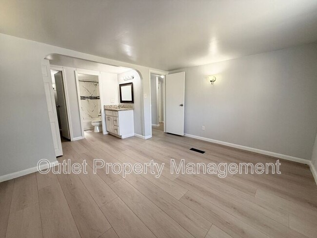 Building Photo - 6956 Attica Ln