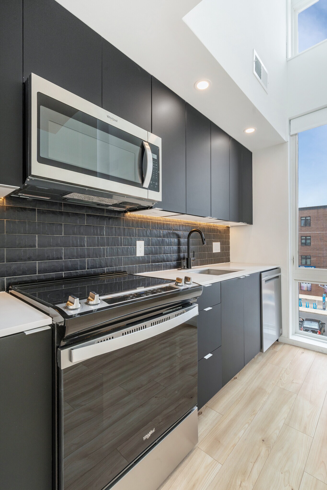 Building Photo - 1154 N Lee St