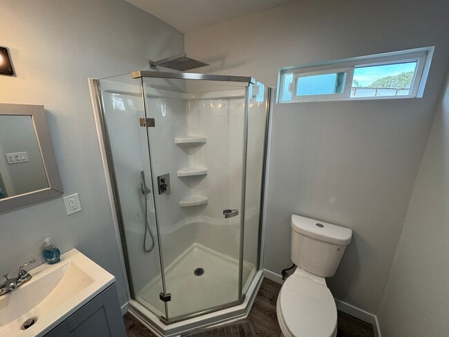 Building Photo - Modern & Newly Renovated 2-Bed, 1-Bath Unit in National City!