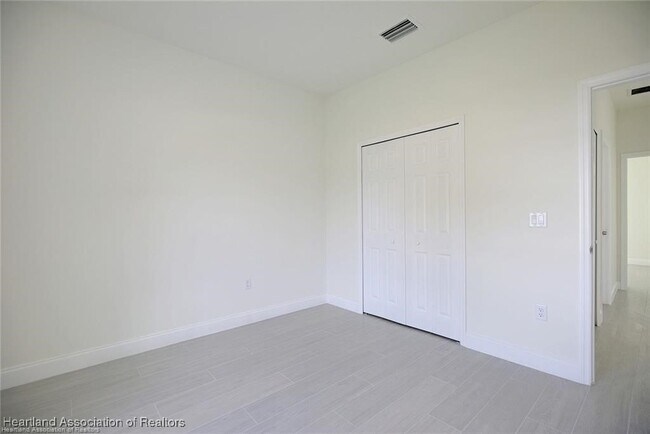 Building Photo - 6909 Salem Ct