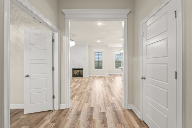 Building Photo - Stunning Sherwood Home in Quiet Cul-de-Sac | Modern Upgrades & Spacious Layout