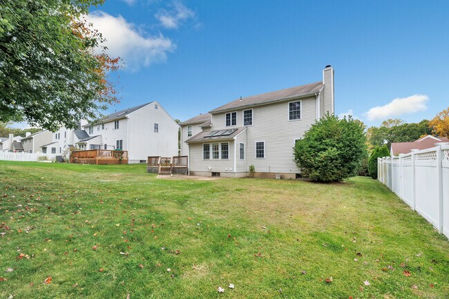 Building Photo - 9 Milford Hunt Ln
