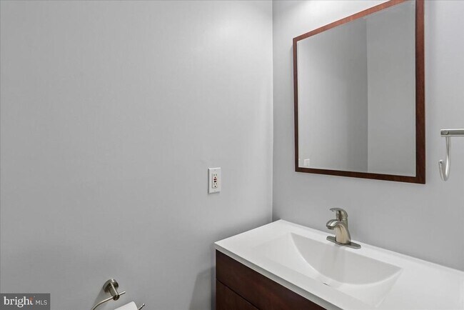 Building Photo - 2943 St Helen Cir