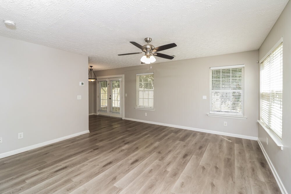 Building Photo - 168 Ilex Dr