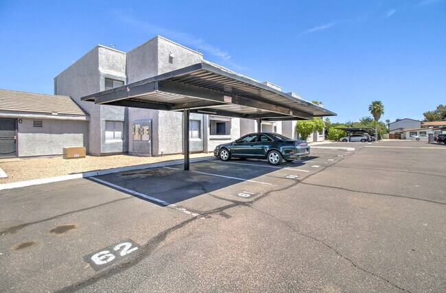 Building Photo - 4410 N Longview Ave
