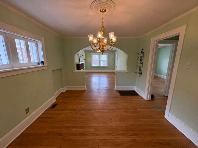 Building Photo - 6926 Hurst Ct