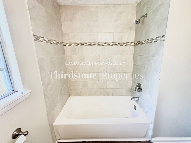 Building Photo - 4516 Key Woodley Dr S