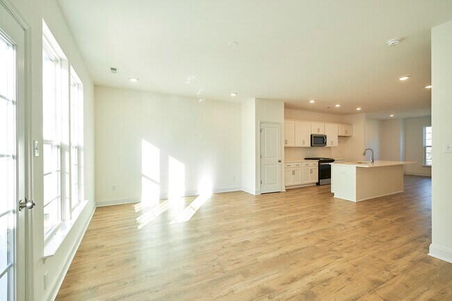 Building Photo - 13868 Randolph Pond Ln