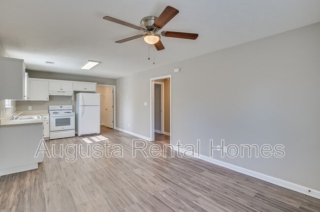 Building Photo - 1718 Hicks St