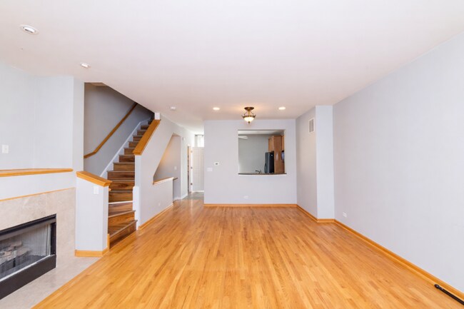 Building Photo - 2331 N Lister Ave