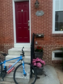 Building Photo - 510 E Clement St