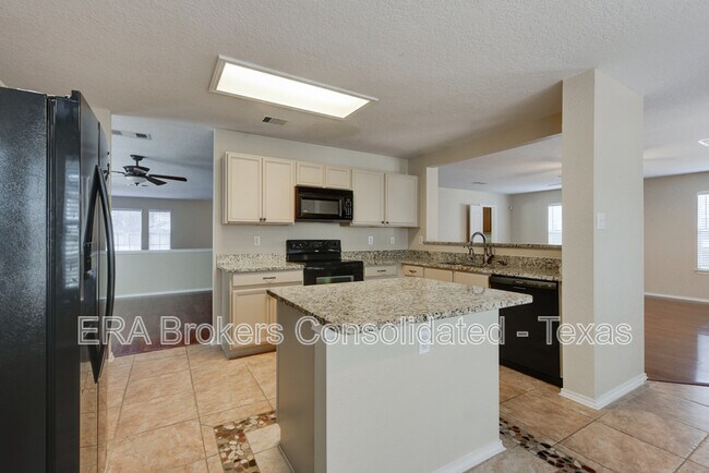 Building Photo - 16734 Basin Oak