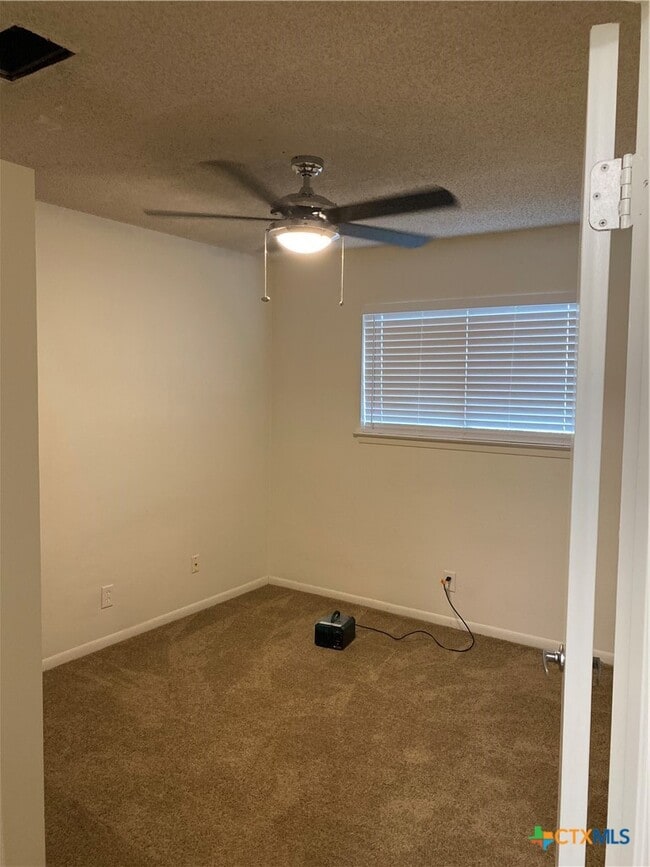 Building Photo - 1316 Opal Rd