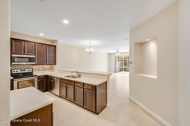 Building Photo - 5748 Tamarac Dr