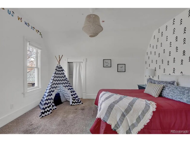 Building Photo - 1120 W Colorado Ave