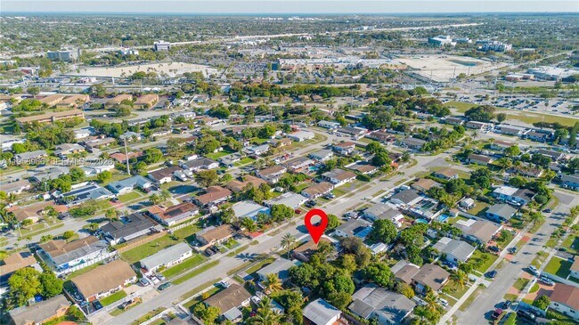 Building Photo - 20120 SW 112th Ct