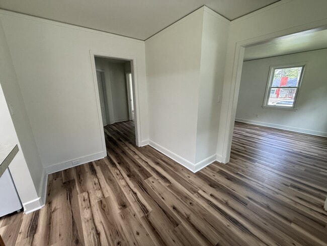 Building Photo - 1302 Highland Ave