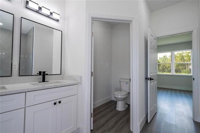 Building Photo - 6671 SW 151 Loop