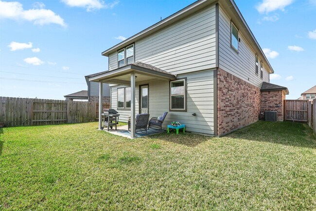 Building Photo - 2108 Sweet Bay Dr