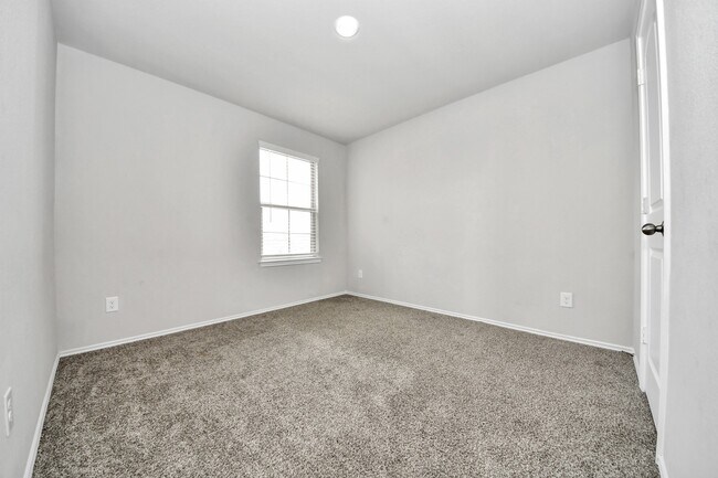 Building Photo - 21003 Seneca Willow Wy