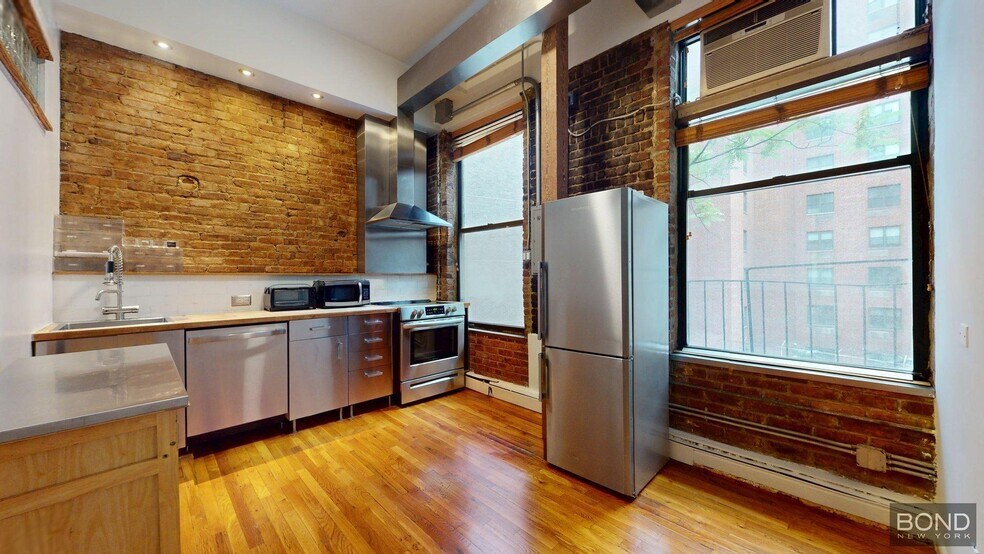 Building Photo - 816 Broadway