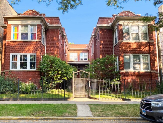 Primary Photo - Prairie Court Apartments