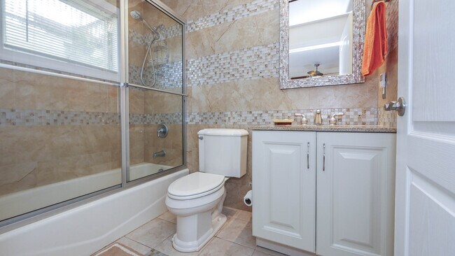 Building Photo - 229 8th St S