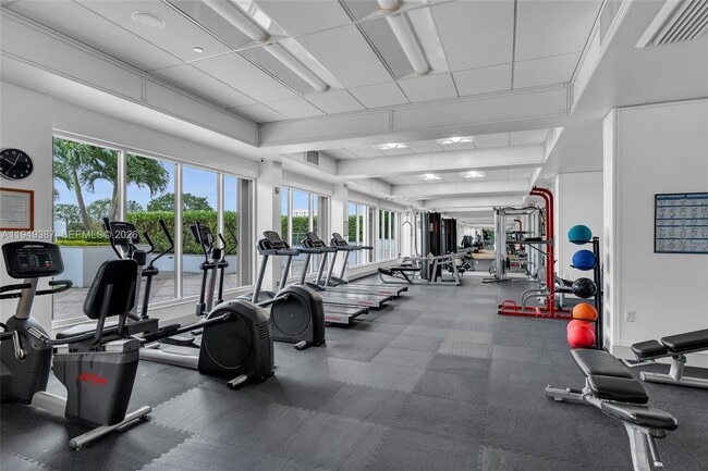 Building Photo - 2801 NE 183rd St