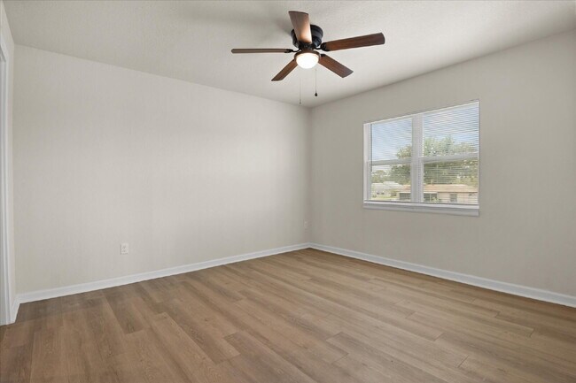 Building Photo - 260 Spanish Moss Cir