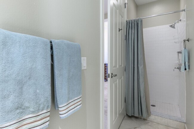 Building Photo - 8581 Amberjack Cir