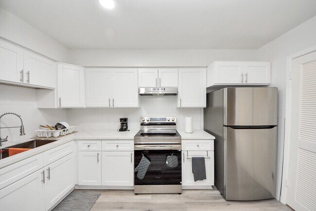 Building Photo - 6710 Biggs Ct