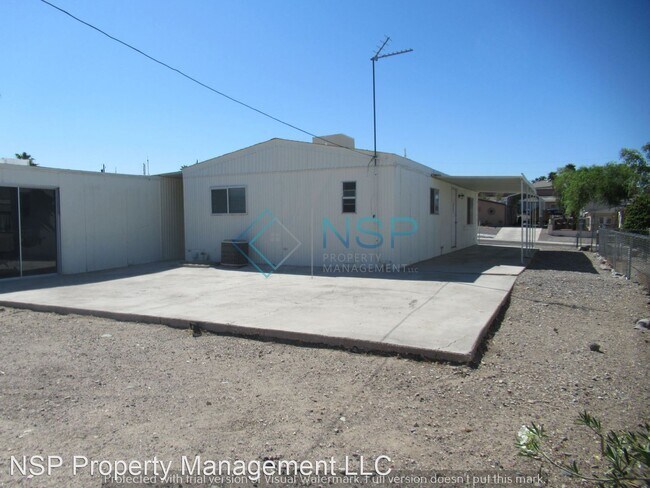 Building Photo - 2 br, 1.5 bath House - 3138 Lake Drive