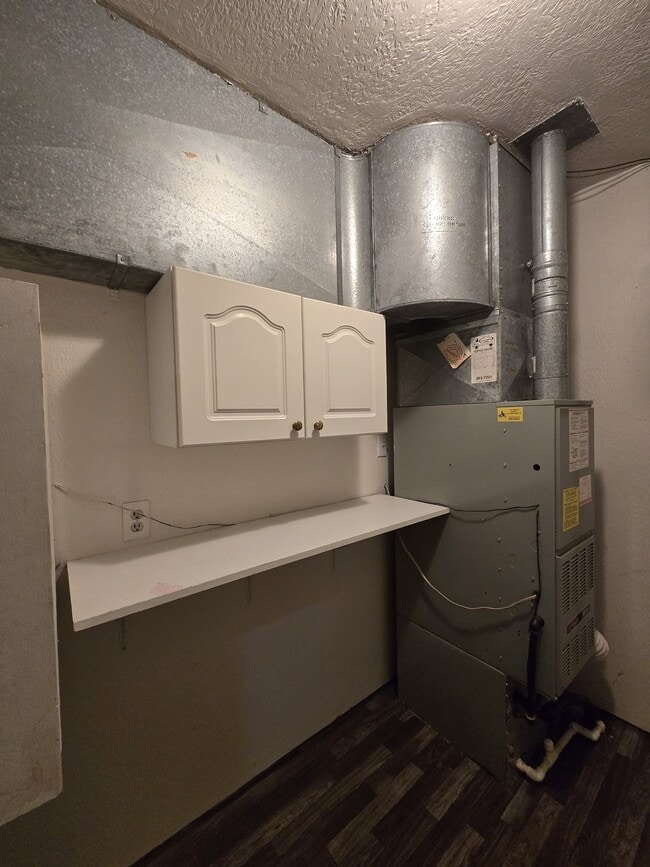 Building Photo - 714 S Fabrique Dr