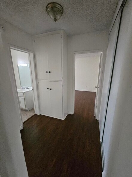 Hallway Storage - 9029 Orion Ave