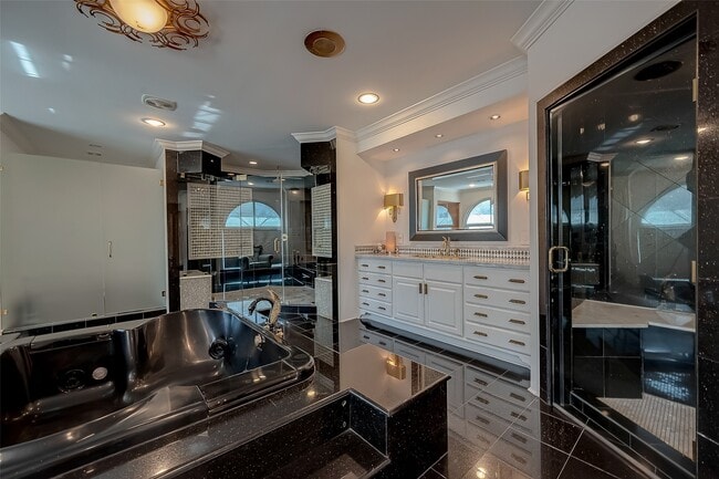 Building Photo - 12445 Memorial Dr