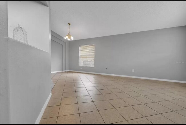 Building Photo - 447 Brayton Ln