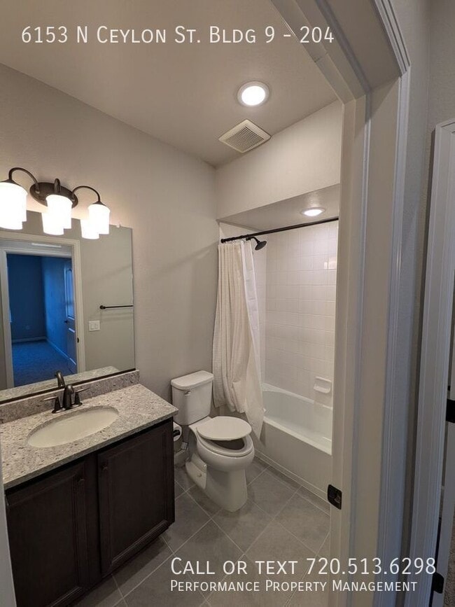 Building Photo - 6153 N Ceylon St