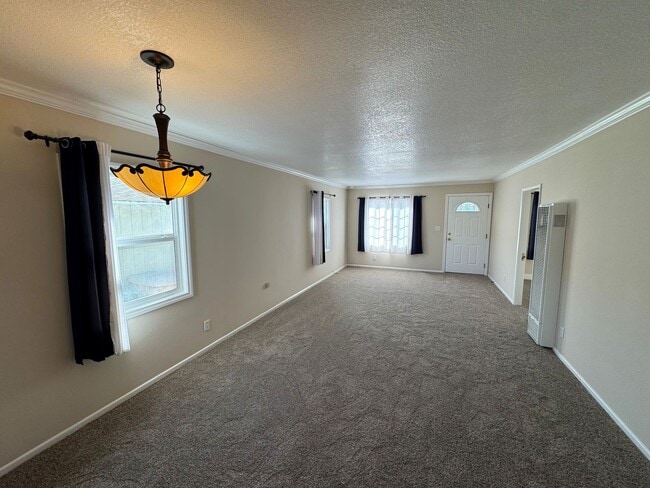 Building Photo - Charming 3 Bedroom, 1 Bath West Ventura Bungalow