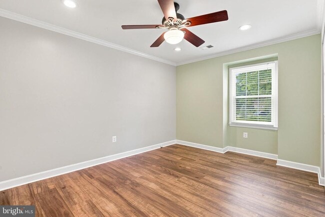 Building Photo - 11414 Bronzedale Dr