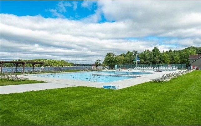 Building Photo - 15 Norfolk Ct