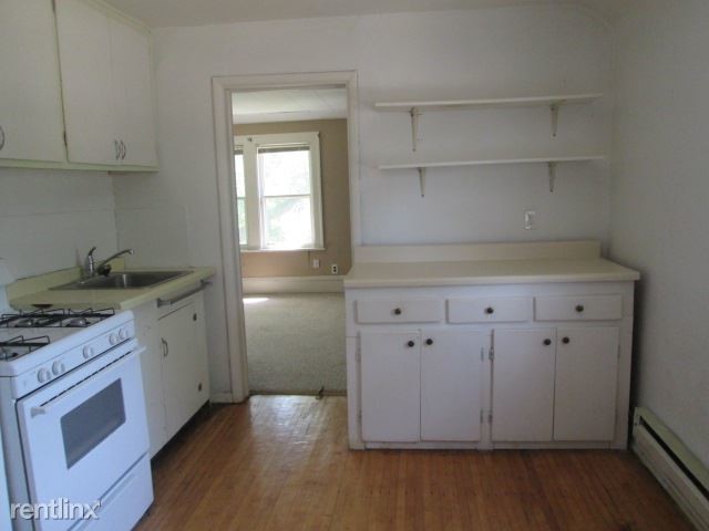 Building Photo - 511 1st Ave S