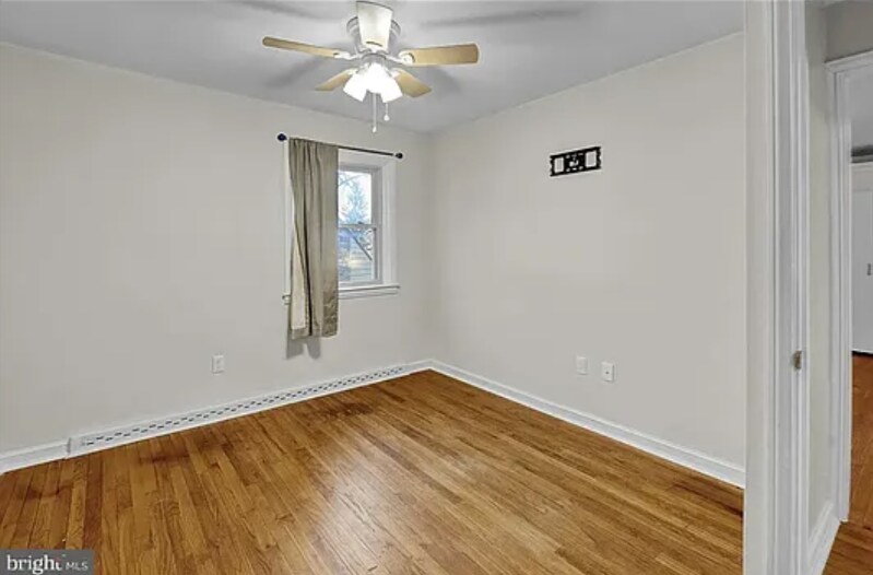 Building Photo - 212 Laurel Ave