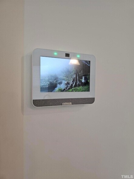 Building Photo - 1001 Heartstone Wy