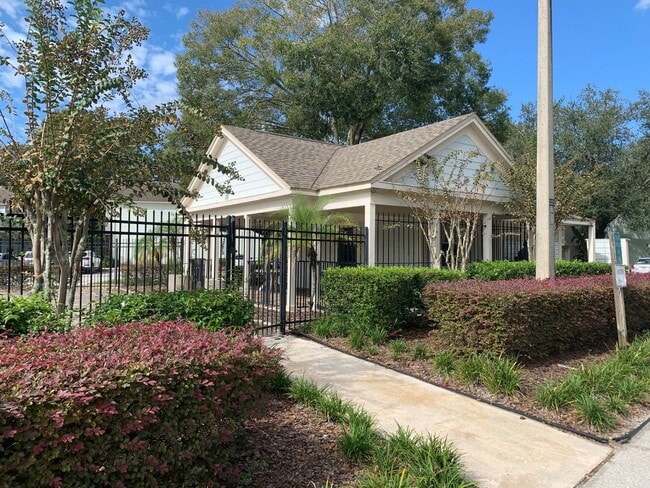 Building Photo - 2/1.5 Fletcher Mill Townhouse $1550/month Available 6/20/2026