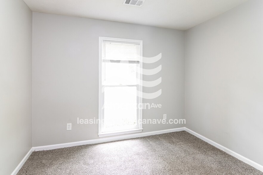 Building Photo - 1302 Sandusky Dr