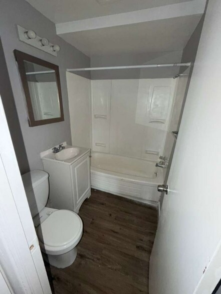 Building Photo - 15112 Euclid Ave